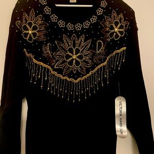 Victoria Harbour embroidered sweater with tags still on it size large